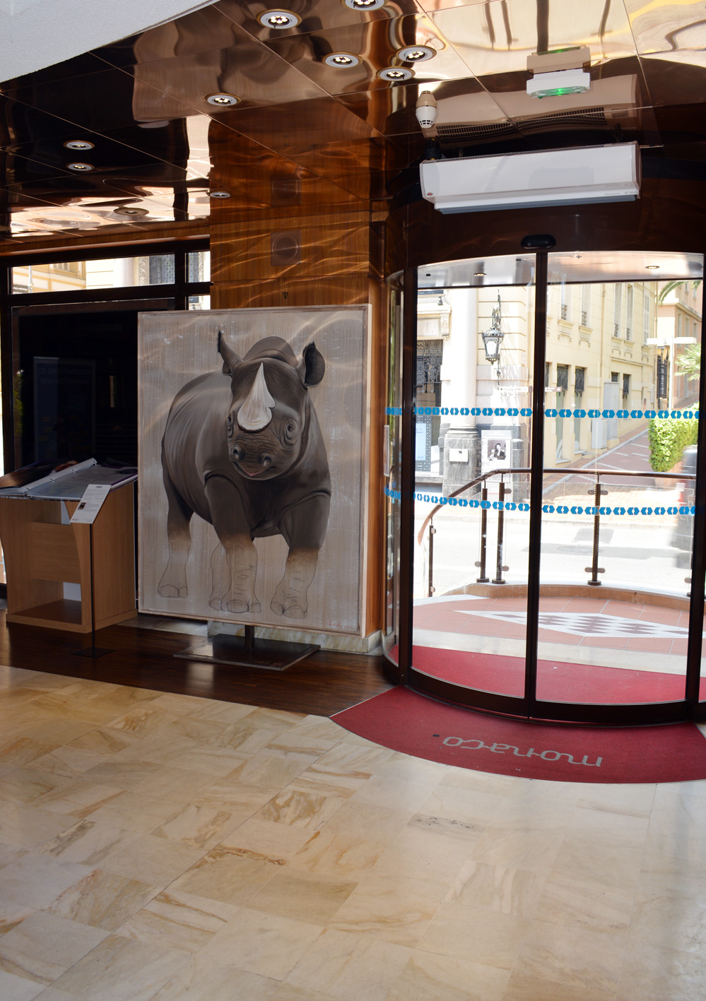 OFFICE DE TOURISME MONACO rhinoceros-noir-diceros-bicornis-extinction-protégé-disparition Thierry Bisch artiste peintre animaux tableau art  nature biodiversité conservation Monaco Prince-Albert Fondation-Prince-Albert-de-Monaco 