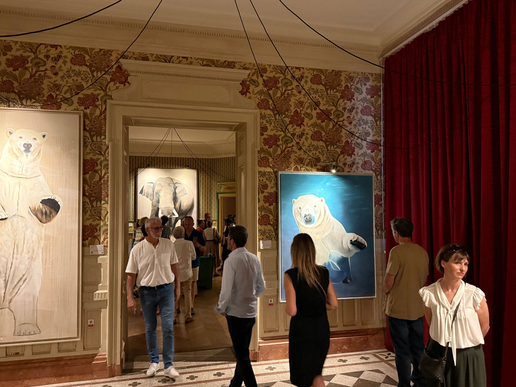 Vernissage-Pérenne-03 peinture-animalière Thierry Bisch artiste peintre animaux tableau art  nature biodiversité conservation Monaco Prince-Albert Fondation-Prince-Albert-de-Monaco 