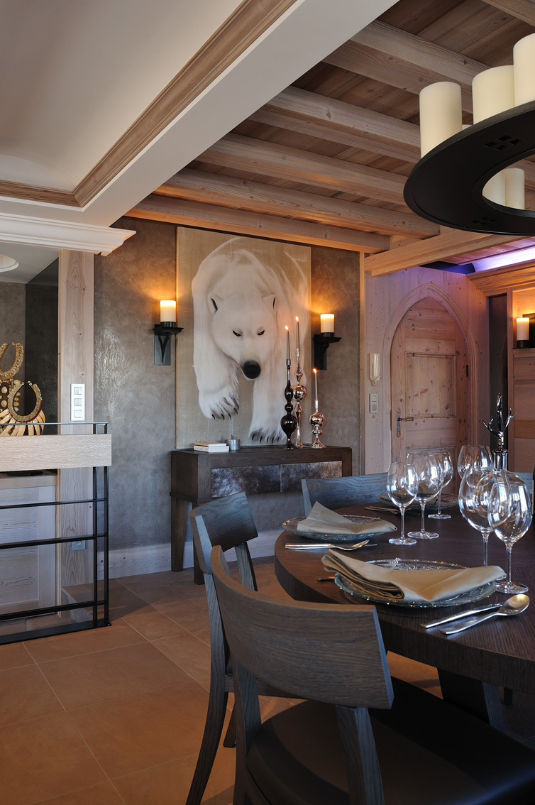 Chalet Megève 2 animal-painting Thierry Bisch Contemporary painter animals painting art  nature biodiversity conservation Monaco Prince-Albert Prince-Albert-of-Monaco 