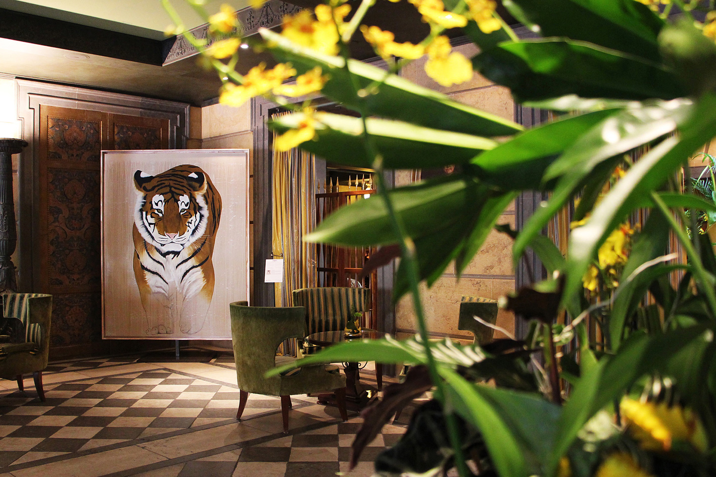 HOTEL METROPOLE MONACO tiger-siberian-amur-threatened-endangered-extinction- Thierry Bisch Contemporary painter animals painting art  nature biodiversity conservation Monaco Prince-Albert Prince-Albert-of-Monaco 