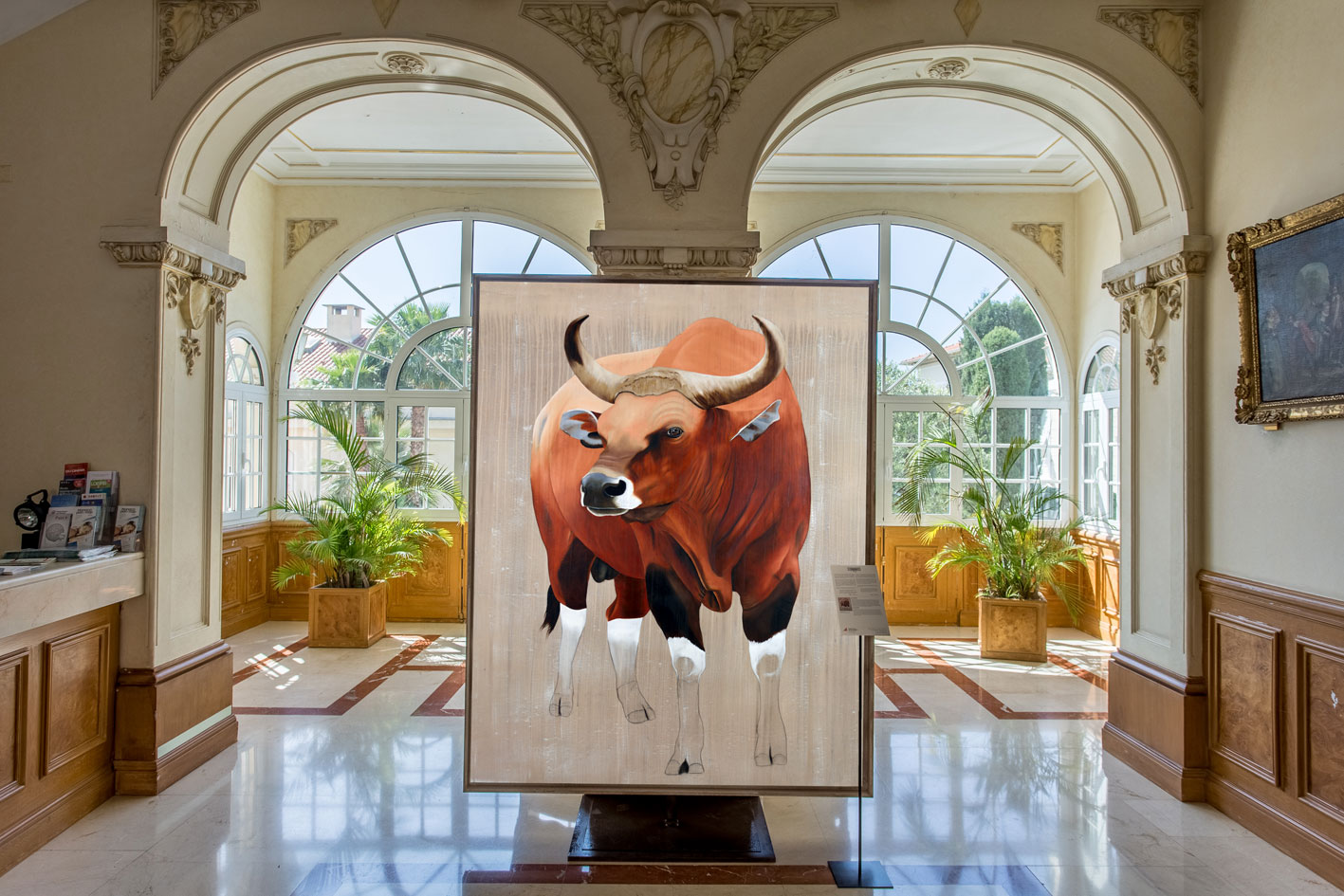 MAIRIE DE MONACO banteng-bos-javanicus-asian-red-bull-threatened-endangered-extinction Thierry Bisch Contemporary painter animals painting art  nature biodiversity conservation Monaco Prince-Albert Prince-Albert-of-Monaco 