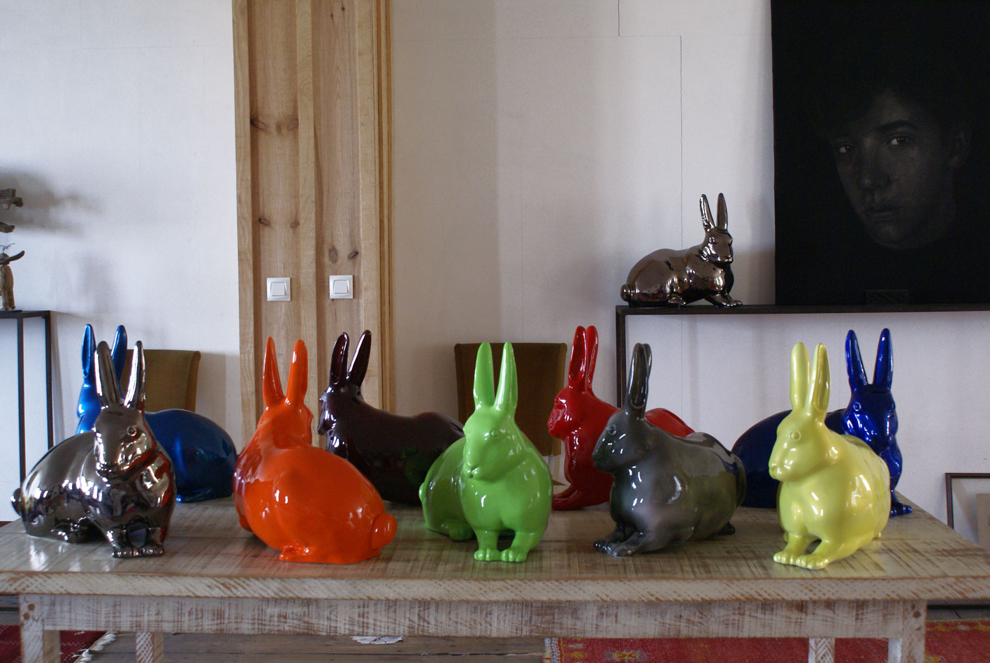 Groupe-lapins-2 ceramic-enameled-biscuit-rabbit Thierry Bisch Contemporary painter animals painting art  nature biodiversity conservation Monaco Prince-Albert Prince-Albert-of-Monaco 
