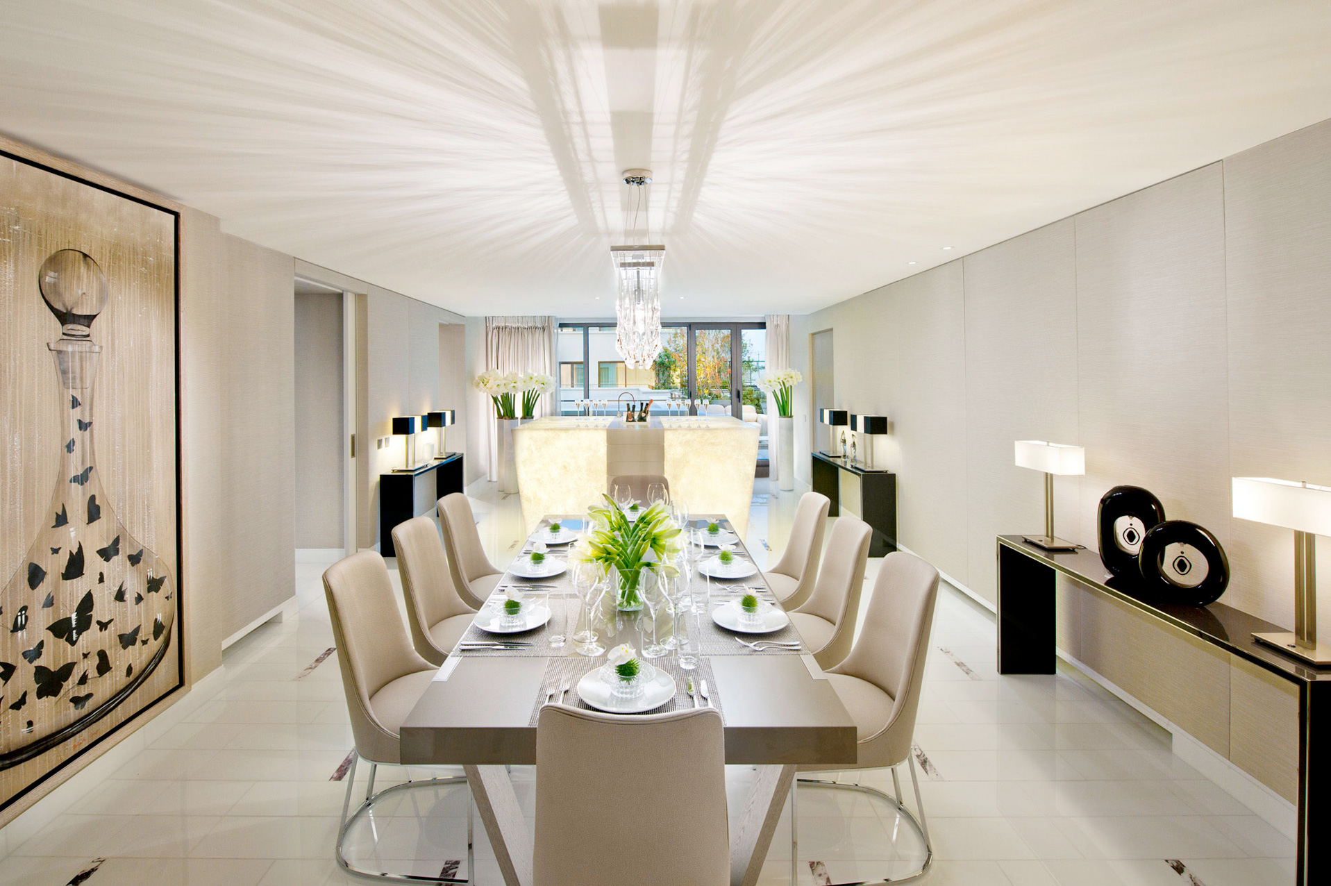 Suite royale HOTEL MANDARIN ORIENTAL PARIS hotel-mandarin-oriental-paris-france-luxury-french- Thierry Bisch Contemporary painter animals painting art  nature biodiversity conservation Monaco Prince-Albert Prince-Albert-of-Monaco 